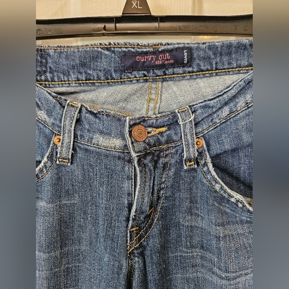 Levi's 528 Curvy Cut Jeans size 7 Medium - Picture 2 of 4